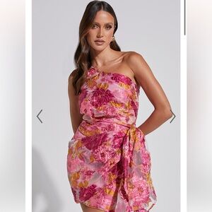 NWT - Showpo - BRAILEY MINI DRESS - ONE SHOULDER WRAP FRONT DRESS